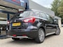 Suzuki S-Cross SX4 1.6 Exclusive / NL-Auto / Open-Panodak / Stoelverwarming / Cruise-Control / Climate-Control / Radio-Bluetooth / Elektr.-Ramen V+A / 18'' LMV / All-Season / ENZ.