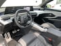 Peugeot E-3008 GT Exclusive 210 73 kWh 360 Camera | 11kW lader | Focal-Audio | Elektrische Stoelen | Keyless | Leder | LMV 20" | Pano | Stoelverwarming/verkoeling | Warmtepomp |