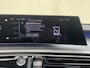 Peugeot E-3008 GT Exclusive 210 73 kWh 360 Camera | 11kW lader | Focal-Audio | Elektrische Stoelen | Keyless | Leder | LMV 20" | Pano | Stoelverwarming/verkoeling | Warmtepomp |