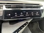 Peugeot E-3008 GT Exclusive 210 73 kWh 360 Camera | 11kW lader | Focal-Audio | Elektrische Stoelen | Keyless | Leder | LMV 20" | Pano | Stoelverwarming/verkoeling | Warmtepomp |