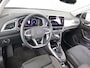 Volkswagen T-Roc 1.5 TSI Style 150 pk Automaat (DSG) | Navigatie | Parkeersensoren (Park assist) | Achteruitrijcamera | Stoelverwarming | Adaptieve cruise control |