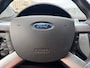 Ford Kuga 2.5 AWD en 200 Pk en trekhaak en parkeersensoren en bluetooth telefoon en airco