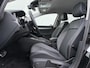 Volkswagen Golf 1.5 eTSI Life Edition | Trekhaak | Camera | Side Assist | ACC | Stuur-/Stoelverwarming | Matrix LED | Spiegelpakket | Carplay | Getint Glas |