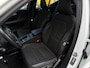 Volvo XC40 1.5 165PK T3 AUT. Momentum Pro | CLIMATE CONTROL| VOORSTOELEN VERWARMD| KEYLESS START| CRUISE CONTROL| NAVIGATIE| LAGE KM-STAND!
