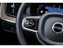 Volvo XC60 2.0 T6 Plug-in hybrid AWD Ultra Dark | SOH 99% | Panoramadak | Luchtvering | Trekhaak | Head-Up Display | 360° Camera | Harman/Kardon Audio | Sportstoelen | Lichtmetalen Velgen 20 inch | Elektrische Achterklep | Parkeersensoren