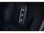 Volvo XC60 2.0 T6 Plug-in hybrid AWD Ultra Dark | SOH 99% | Panoramadak | Luchtvering | Trekhaak | Head-Up Display | 360° Camera | Harman/Kardon Audio | Sportstoelen | Lichtmetalen Velgen 20 inch | Elektrische Achterklep | Parkeersensoren