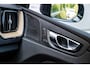 Volvo XC60 2.0 T6 Plug-in hybrid AWD Ultra Dark | SOH 99% | Panoramadak | Luchtvering | Trekhaak | Head-Up Display | 360° Camera | Harman/Kardon Audio | Sportstoelen | Lichtmetalen Velgen 20 inch | Elektrische Achterklep | Parkeersensoren