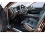 Volvo XC60 2.0 T6 Plug-in hybrid AWD Ultra Dark | SOH 99% | Panoramadak | Luchtvering | Trekhaak | Head-Up Display | 360° Camera | Harman/Kardon Audio | Sportstoelen | Lichtmetalen Velgen 20 inch | Elektrische Achterklep | Parkeersensoren