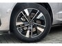 Volvo XC60 2.0 T6 Plug-in hybrid AWD Plus Dark | Facelift | Head-Up | Panoramadak | Trekhaak | 360 Camera | All-Season Banden | Google | Stoel en Stuurverwarming |