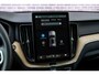 Volvo XC60 2.0 T6 Plug-in hybrid AWD Plus Dark | Facelift | Head-Up | Panoramadak | Trekhaak | 360 Camera | All-Season Banden | Google | Stoel en Stuurverwarming |