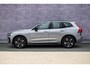 Volvo XC60 2.0 T6 Plug-in hybrid AWD Plus Dark | Facelift | Head-Up | Panoramadak | Trekhaak | 360 Camera | All-Season Banden | Google | Stoel en Stuurverwarming |