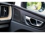 Volvo XC60 2.0 T6 Plug-in hybrid AWD Plus Dark | Facelift | Head-Up | Panoramadak | Trekhaak | 360 Camera | All-Season Banden | Google | Stoel en Stuurverwarming |