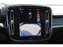 Volvo C40 252PK Automaat Single Ext. Range Plus 82 kWh / Adaptive cruise control / Pilot assist / BLIS / Stoel en stuur verwarming / Elektrische achterklep / Parkeersensoren met camera / Google infotainment / Panoramadak