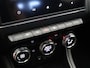 Renault Captur 1.0 TCe 100 Intens | Trekhaak | Dealer onderhouden | Navigatie | Climate control | Lichtmetalen velgen |