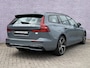 Volvo V60 2.0 T8 Plug-in hybrid AWD Plus Dark | 455PK | Thunder Grey | SOH:98% | Harman/Kardon | Stoel/stuurverwarming | Power Seat | Memory | Panoramadak | Adaptieve cruise | BLIS | Parkeercamera | 19" Velgen |