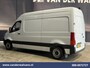 Mercedes-Benz Sprinter 315 CDI 150pk L2H2 Euro6 Airco | Camera | Apple Carplay | Cruisecontrol | Chauffeursstoel | Leder Android Auto, Parkeersensoren, Bijrijdersbank