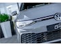 Volkswagen Golf 1.4 eHybrid Style - Panorama | Elek. Trekhaak | Camera | ACC