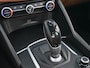 Alfa Romeo Giulia Super 2.0 Turbo 200pk Automaat CAMERA | DAB | DODE HOEK | 17''LM | HALF COGNAC LEDER | NAVI