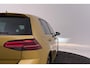 Volkswagen Golf 1.5 TSI Highline Business | CarPlay | Standkachel | Stoelverwarming | LED | Parkeersensoren |