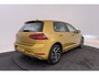 Volkswagen Golf 1.5 TSI Highline Business | CarPlay | Standkachel | Stoelverwarming | LED | Parkeersensoren |