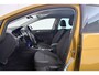 Volkswagen Golf 1.5 TSI Highline Business | CarPlay | Standkachel | Stoelverwarming | LED | Parkeersensoren |
