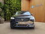 Volvo XC90 2.0 T8 Recharge AWD Ultra Dark Black | Full Option! | Trekhaak | Luchtvering | Bowers&Wilkins | Massage/ventilatie