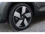 Volvo EX40 Single Motor Extended Range Plus Black Ed. 82 kWh | Apple carplay/ Android auto | Electronic climate controle | 20" lichtmetalen velgen | Voorstoelen verwarmd | Warmtepomp | Keyless entry |