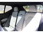 Volvo EX40 Single Motor Extended Range Plus Black Ed. 82 kWh | Apple carplay/ Android auto | Electronic climate controle | 20" lichtmetalen velgen | Voorstoelen verwarmd | Warmtepomp | Keyless entry |