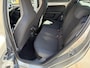 Volkswagen Up! 1.0 high up! BlueMotion | Schuif/kantel dak | Fender Audio | Volledig onderhouden | All seasons | Scherm | DEALER-STAAT