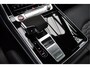 Audi RS Q8 4.0 TFSI B&O Ceramic HUD Massage Carbon Softclose Nachtzicht ACC Keyless 360 Camera Stoelventilatie Elektr. achterklep Memory seats Elektr. trekhaak Navi Niveauregeling PDC Stoelverwarming LM velgen