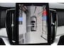 Volvo XC90 T8 Plug-in hybrid AWD Ultra Black Edit. Executive | Extra getint glas achter | Nappa leder met ventilatie | Gelamineerde zijruiten rondom | Bowers & Wilkins audiosysteem | Luchtvering voor en achter met FOUR-C settings | Grafisch Head-up Display | Visual Park Assist (incl. 360º view) | Elektrisch bedienbaar glazen panoramisch schuif-/kanteldak met elektrisch bedienbaar zonnescherm