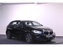 BMW 1-Serie 120i Sport Line | PDC | Stoelverwarming | Apple CarPlay