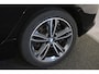 BMW 1-Serie 120i Sport Line | PDC | Stoelverwarming | Apple CarPlay