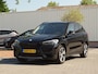 BMW X1 sDrive20i Sportif | All-Black | Uniek | Custom | 19 inch | Nav