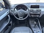 BMW X1 sDrive20i Sportif | All-Black | Uniek | Custom | 19 inch | Nav
