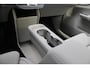 Volvo EX60 P10 AWD Ultra 95 kWh | Apple Carplay/ Android Auto | Kunstlederen bekleding | Elektrochromatisch panoramadak | Voorstoelen verwarmd | Warmtepomp | 22" lichtmetalen velgen |