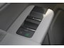 Volvo EX60 P10 AWD Ultra 95 kWh | Apple Carplay/ Android Auto | Kunstlederen bekleding | Elektrochromatisch panoramadak | Voorstoelen verwarmd | Warmtepomp | 22" lichtmetalen velgen |