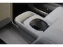 Volvo EX60 P10 AWD Ultra 95 kWh | Apple Carplay/ Android Auto | Kunstlederen bekleding | Elektrochromatisch panoramadak | Voorstoelen verwarmd | Warmtepomp | 22" lichtmetalen velgen |