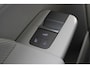 Volvo EX60 P10 AWD Ultra 95 kWh | Apple Carplay/ Android Auto | Kunstlederen bekleding | Elektrochromatisch panoramadak | Voorstoelen verwarmd | Warmtepomp | 22" lichtmetalen velgen |
