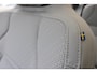 Volvo EX60 P10 AWD Ultra 95 kWh | Apple Carplay/ Android Auto | Kunstlederen bekleding | Elektrochromatisch panoramadak | Voorstoelen verwarmd | Warmtepomp | 22" lichtmetalen velgen |