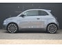 Fiat 500e La Prima 42 kWh 95%SOH! | Panoramadak | Incl. Winterset | JBL | Vol-Leder | Adaptive Cruise | Dealeronderhouden | Stoelverwarming | !!