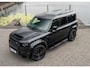 Land Rover Defender 110 P300e 110 HSE | Outland Edition II | Full Options | 6-Persoons | Santorini Black | Ebony leder |