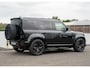 Land Rover Defender 110 P300e 110 HSE | Outland Edition II | Full Options | 6-Persoons | Santorini Black | Ebony leder |