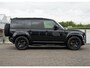 Land Rover Defender 110 P300e 110 HSE | Outland Edition II | Full Options | 6-Persoons | Santorini Black | Ebony leder |
