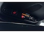 Volvo XC40 1.5 T4 Recharge R-Design | Trekhaak | Stoel+Stuurverwarming | 20 Inch | Treeplanken | Camera | CarPlay
