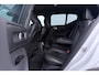 Volvo XC40 1.5 T4 Recharge R-Design | Trekhaak | Stoel+Stuurverwarming | 20 Inch | Treeplanken | Camera | CarPlay