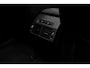 Land Rover Discovery Sport 1.5 P270e Dynamic SE Full Options SOH: 98,7% Panodak Leer Navi Camera PDC LM velgen Elektr. achterklep Elektr. trekhaak Meridian Soundsystem Climate Memory seats Stoelverwarming voor & achter LM velgen