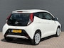 Toyota Aygo 1.0 VVT-i x-play | Dealeronderhouden | All Season Banden | Parkeercamera Achter | Airco | Bluetooth