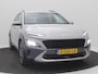 Hyundai Kona 1.6 GDI HEV Premium / Lederen bekleding / HUD Display / Navigatie / Adaptieve Cruise Control / Elektrisch stoel voor / Stoel verwarming & koeling voor / NL Auto / Historie aanwezig /