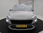 Hyundai Kona 1.6 GDI HEV Premium / Lederen bekleding / HUD Display / Navigatie / Adaptieve Cruise Control / Elektrisch stoel voor / Stoel verwarming & koeling voor / NL Auto / Historie aanwezig /